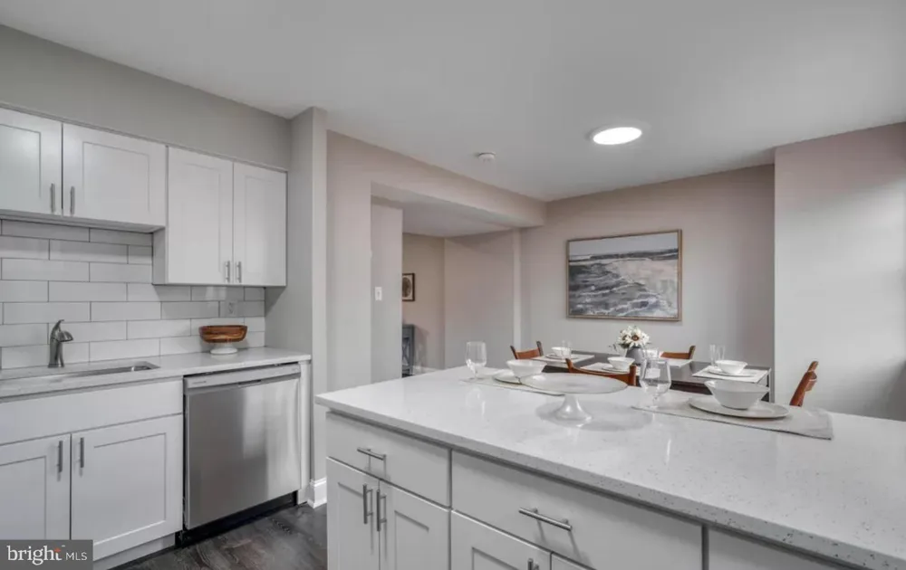 12 BADGER GATE Catonsville, MD 21228