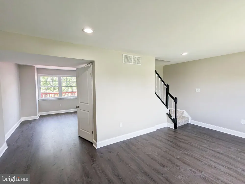 12 BADGER GATE Catonsville, MD 21228