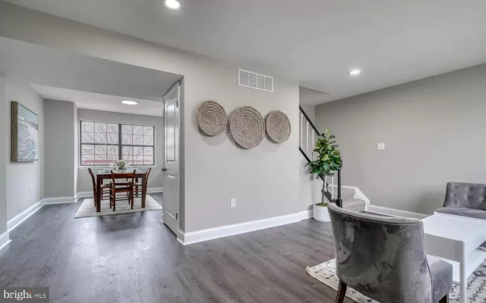 12 BADGER GATE Catonsville, MD 21228