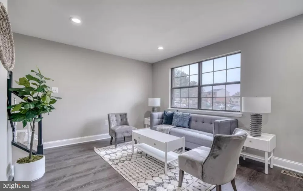 12 BADGER GATE Catonsville, MD 21228