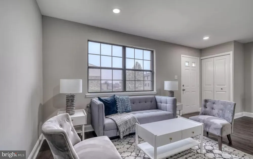 12 BADGER GATE Catonsville, MD 21228
