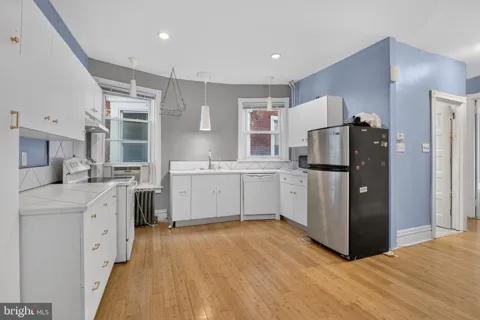 4947 CATHARINE STREET #2