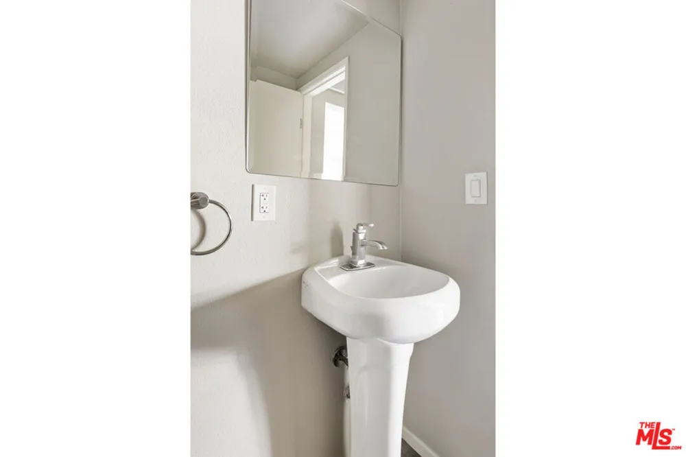 13484 Meyer Road #16 Whittier, CA 90605