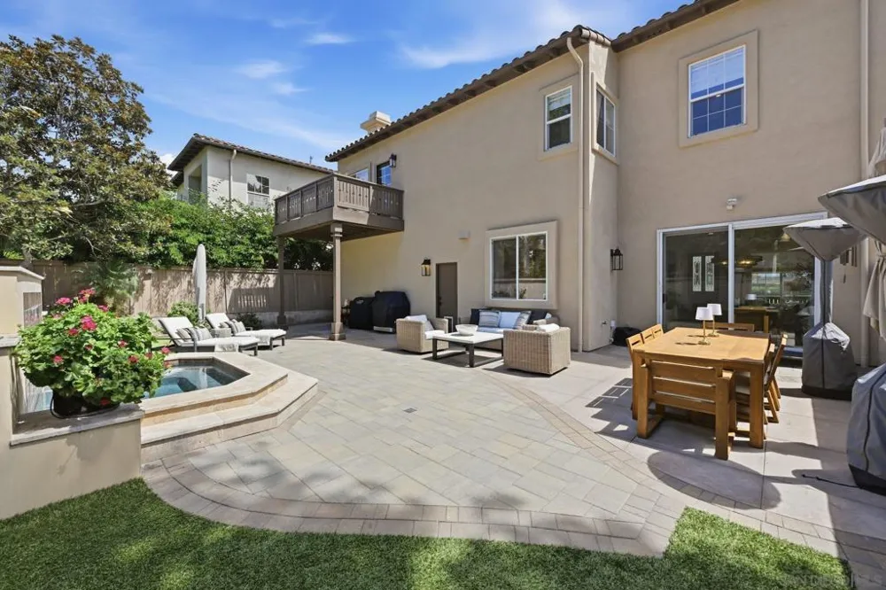 7001 Surfbird Circle Carlsbad, CA 92011