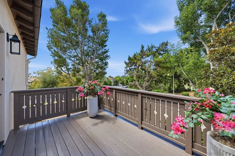 7001 Surfbird Circle Carlsbad, CA 92011