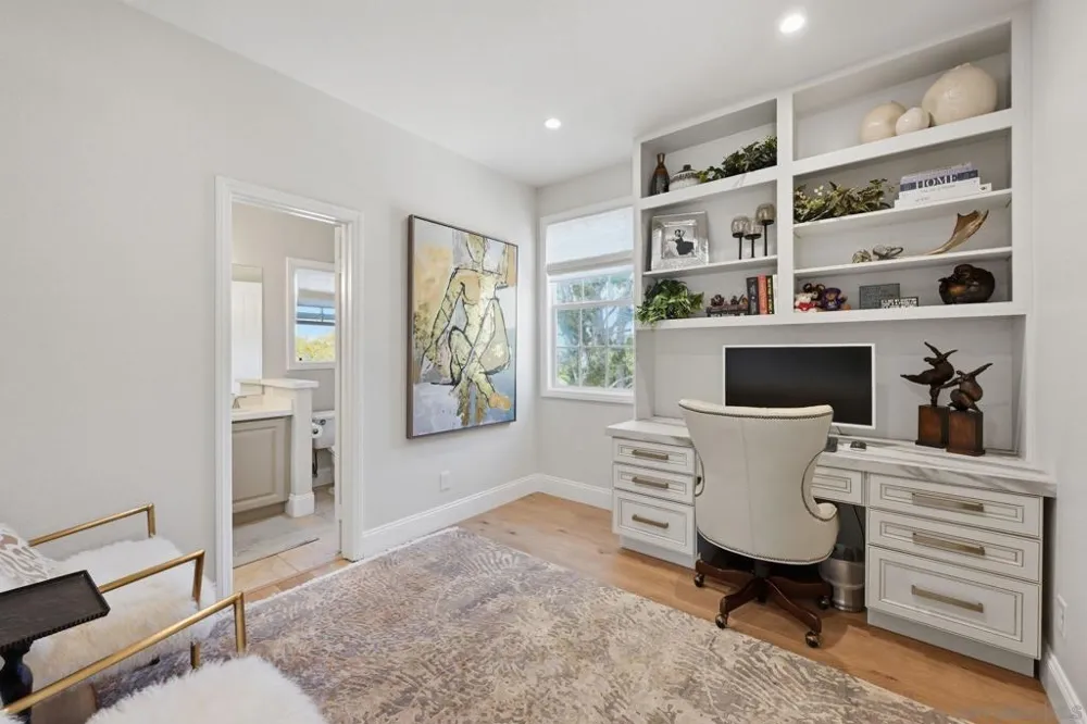 7001 Surfbird Circle Carlsbad, CA 92011