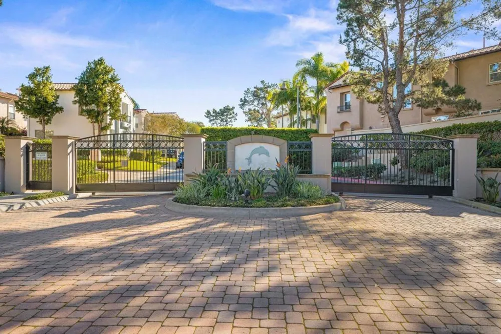 7001 Surfbird Circle Carlsbad, CA 92011