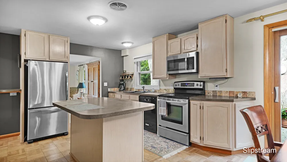 5059 12 Mile Road NE Rockford, MI 49341