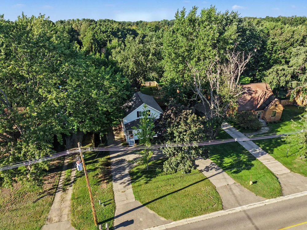 461 W Lakewood Boulevard Holland, MI 49424
