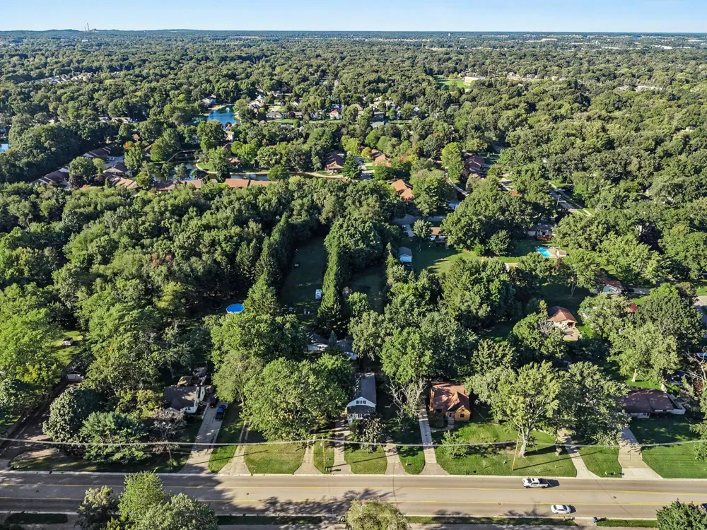 461 W Lakewood Boulevard Holland, MI 49424