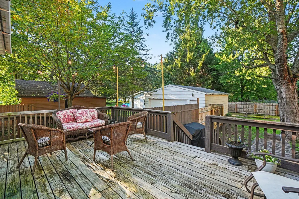 461 W Lakewood Boulevard Holland, MI 49424