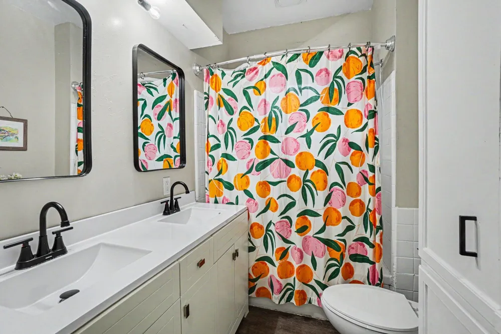 461 W Lakewood Boulevard Holland, MI 49424