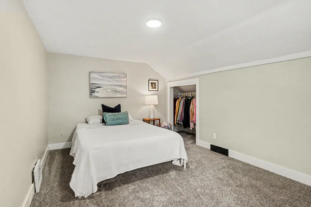 461 W Lakewood Boulevard Holland, MI 49424