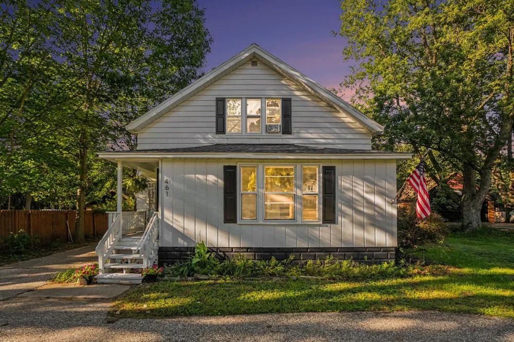 461 W Lakewood Boulevard Holland, MI 49424