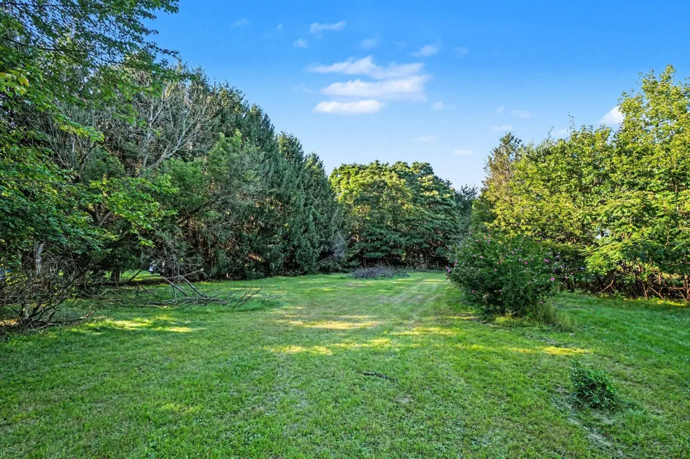 461 W Lakewood Boulevard Holland, MI 49424