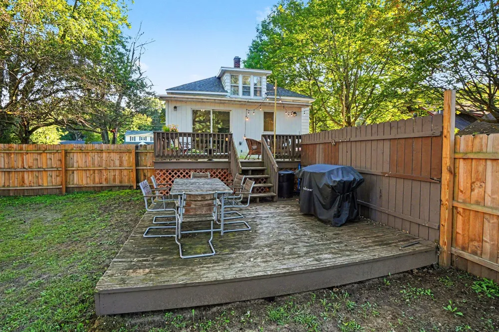 461 W Lakewood Boulevard Holland, MI 49424
