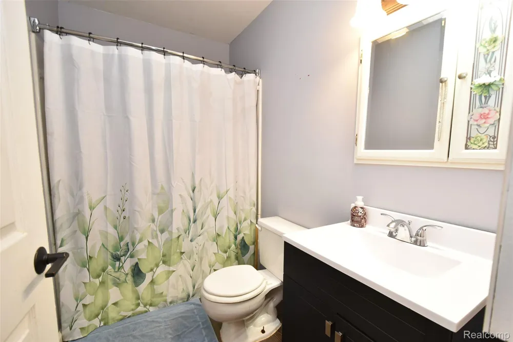 1379 Brady Avenue Burton City, MI 48529