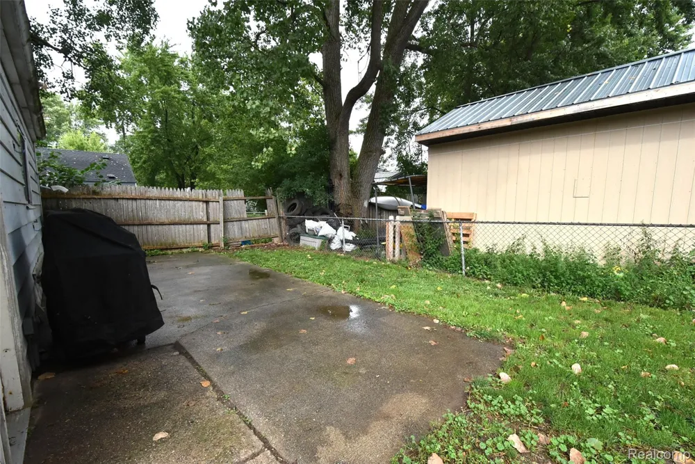 1379 Brady Avenue Burton City, MI 48529
