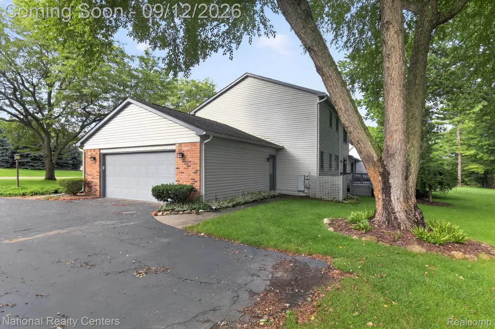 9321 Overdale Lane Brighton Township, MI 48114