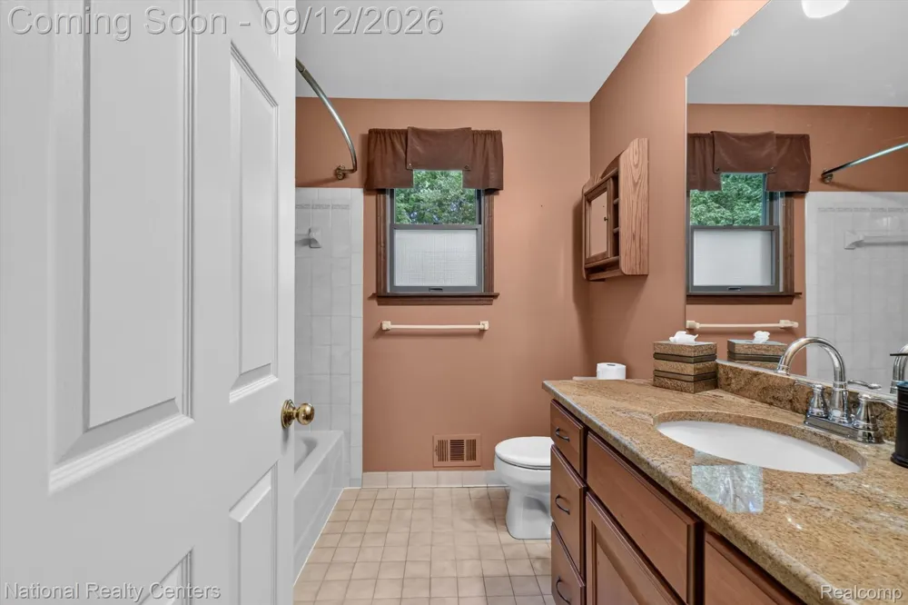 9321 Overdale Lane Brighton Township, MI 48114