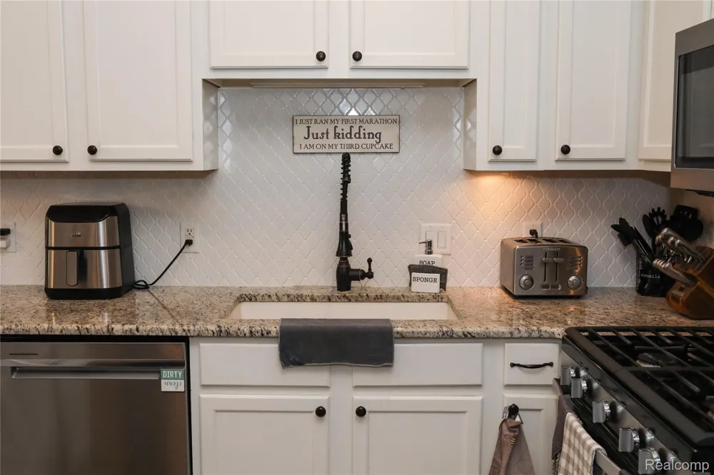 7152 Saratoga Drive Clayton Charter Township, MI 48532