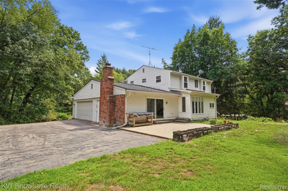 7125 Ridgewood Road Springfield Charter Township, MI 48346