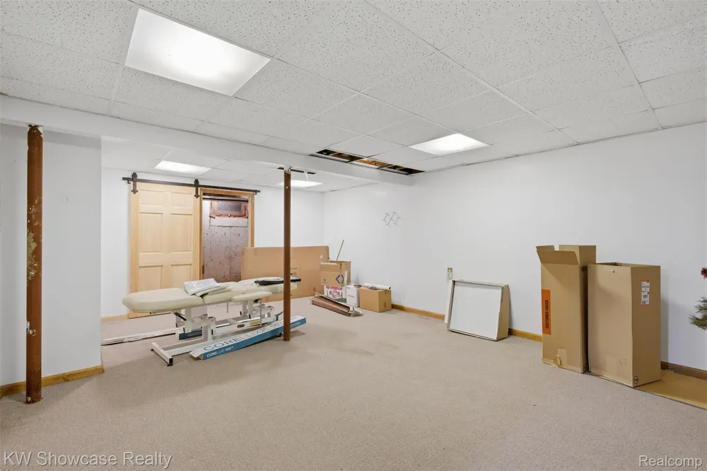 7125 Ridgewood Road Springfield Charter Township, MI 48346