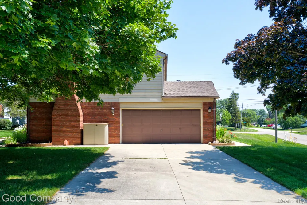 3062 Saint Jude Drive Waterford Charter Township, MI 48329