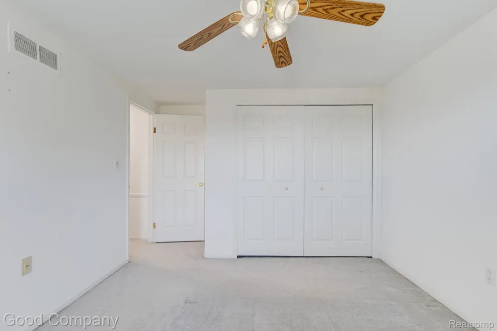 3062 Saint Jude Drive Waterford Charter Township, MI 48329