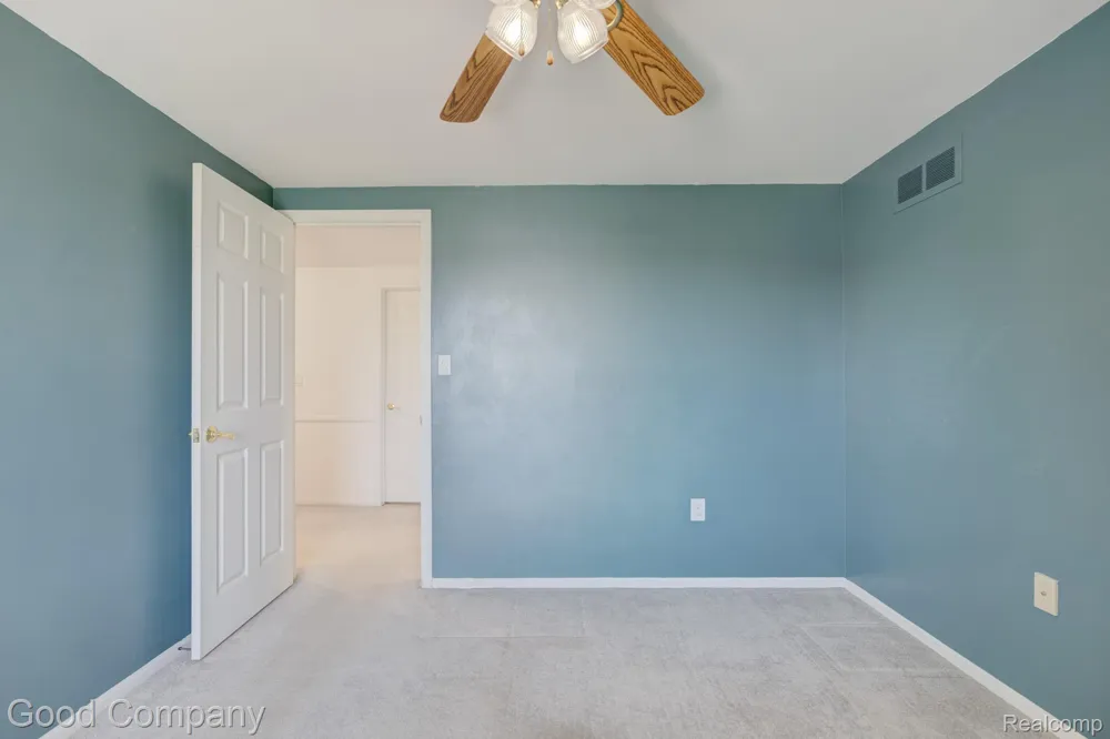 3062 Saint Jude Drive Waterford Charter Township, MI 48329