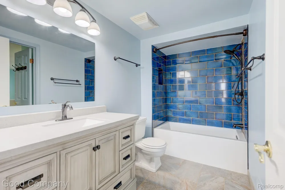 3062 Saint Jude Drive Waterford Charter Township, MI 48329