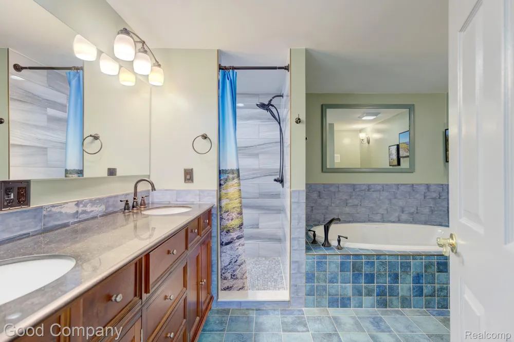 3062 Saint Jude Drive Waterford Charter Township, MI 48329