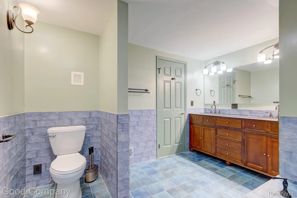 3062 Saint Jude Drive Waterford Charter Township, MI 48329