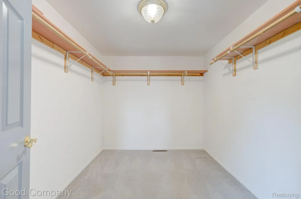 3062 Saint Jude Drive Waterford Charter Township, MI 48329