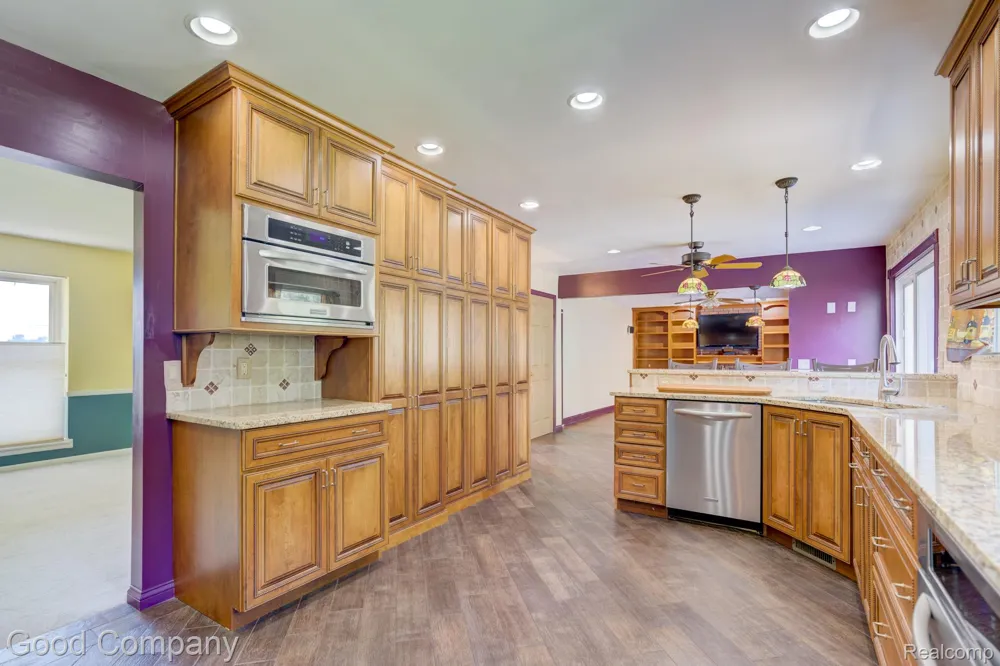 3062 Saint Jude Drive Waterford Charter Township, MI 48329