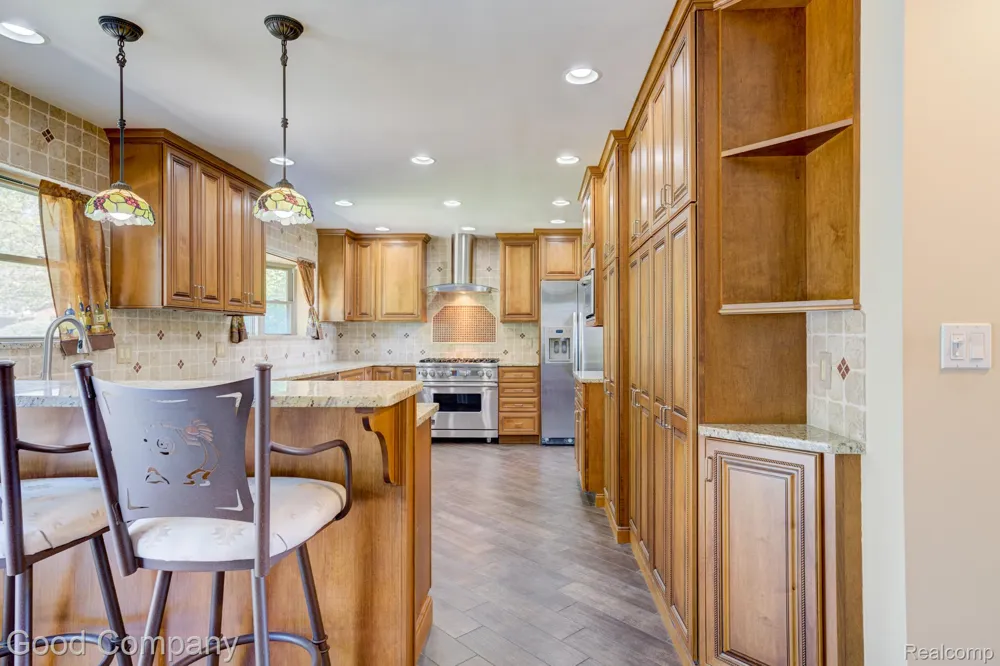 3062 Saint Jude Drive Waterford Charter Township, MI 48329