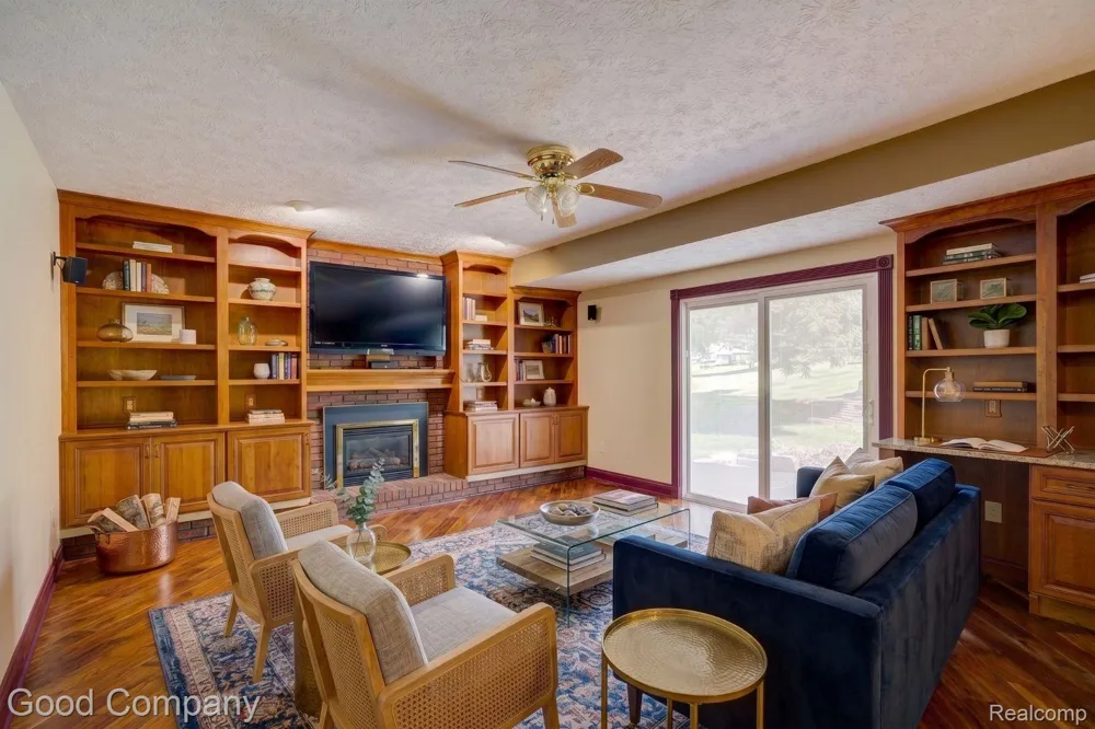 3062 Saint Jude Drive Waterford Charter Township, MI 48329
