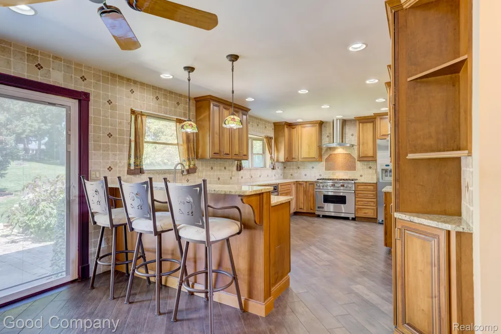 3062 Saint Jude Drive Waterford Charter Township, MI 48329