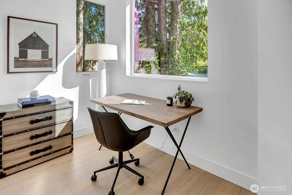 427 102nd Avenue SE Bellevue, WA 98004