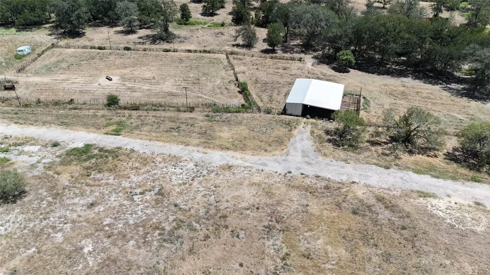 4629 Fm-2984 Luling, TX 78648