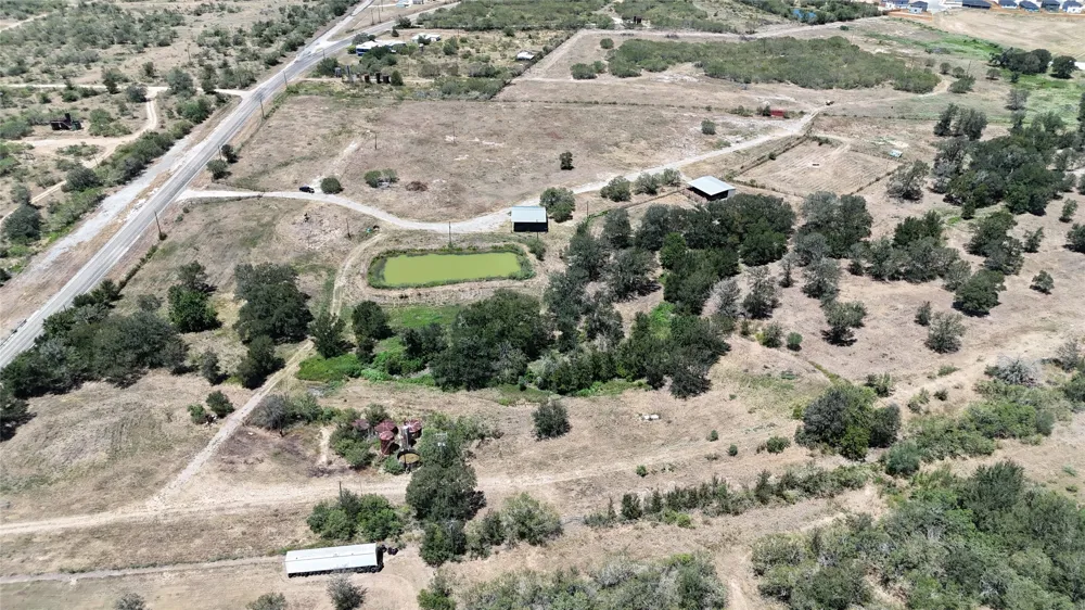4629 Fm-2984 Luling, TX 78648