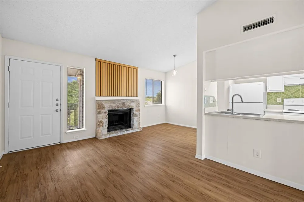 9079 Jollyville Road #303 Austin, TX 78759