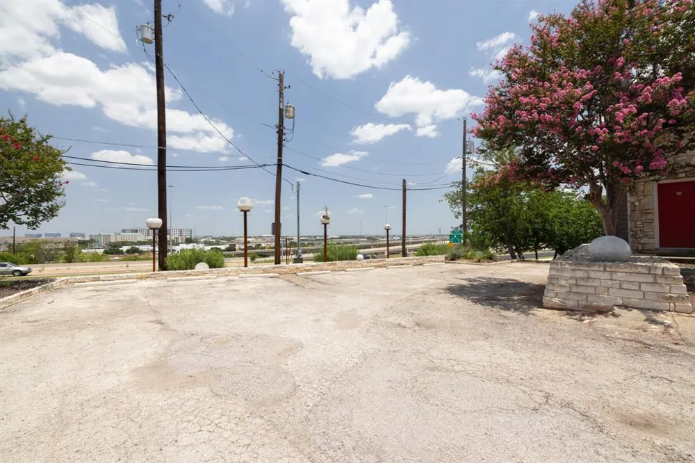 9079 Jollyville Road #303 Austin, TX 78759