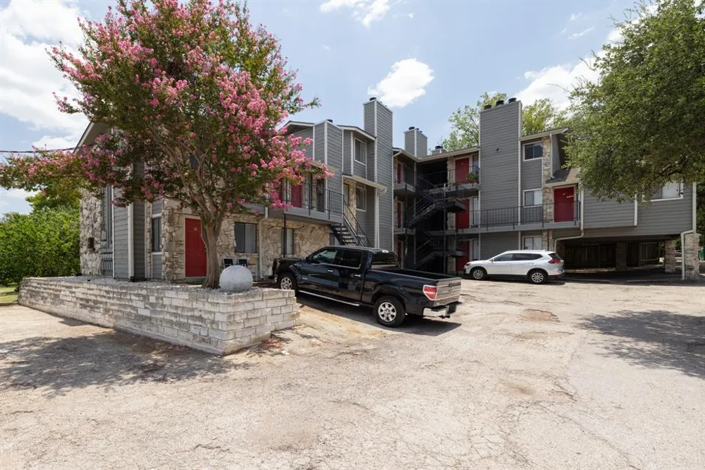 9079 Jollyville Road #303 Austin, TX 78759