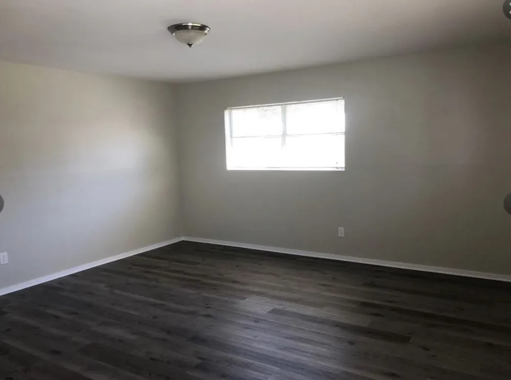718 Hogan Drive Rockdale, TX 76567