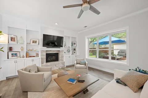 5803 Harrington Cove