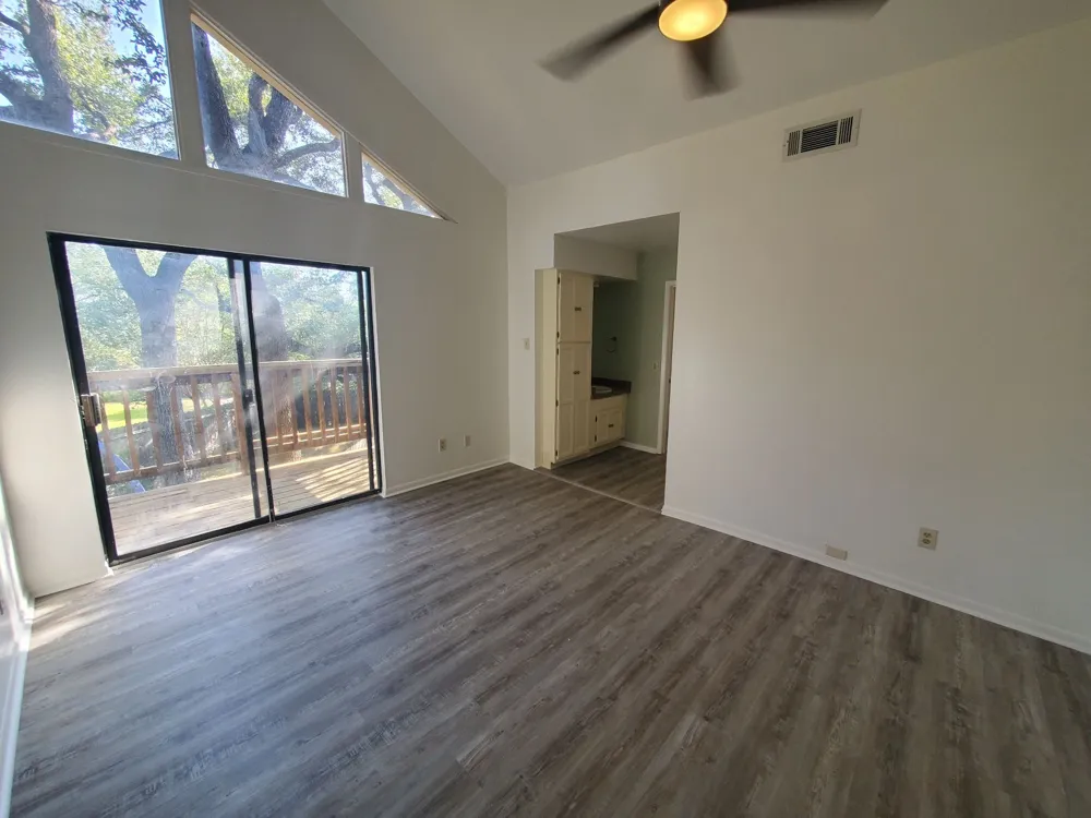 8716 Clearbrook Trail #A Austin, TX 78729