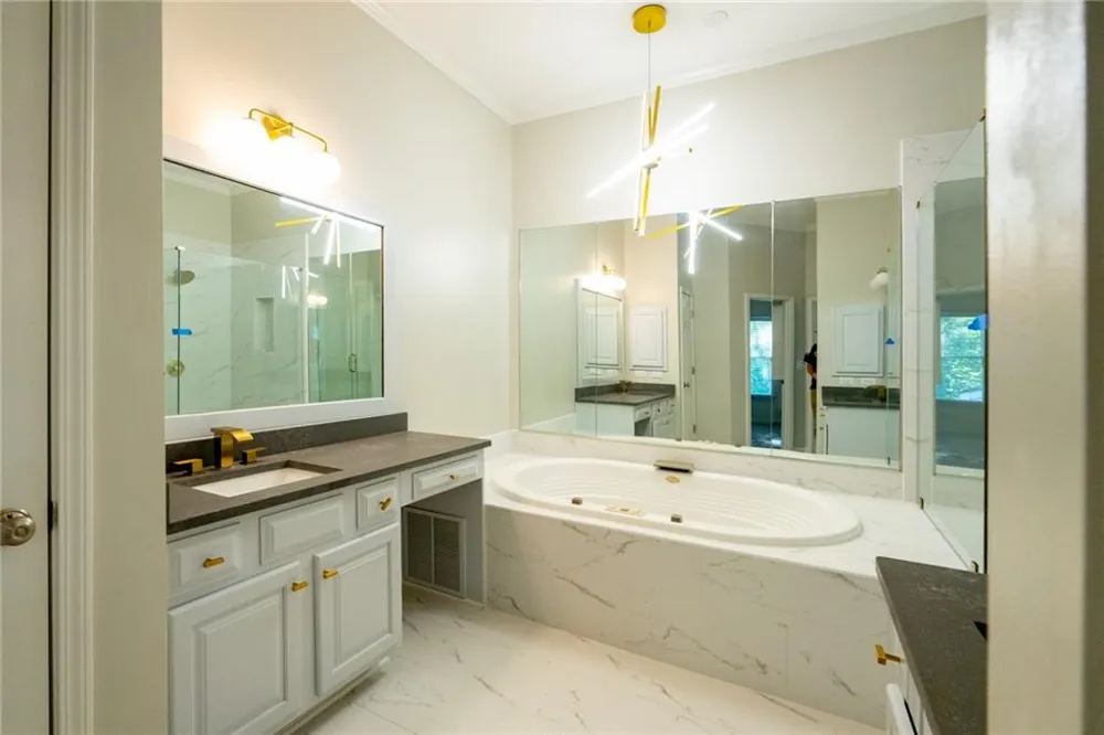 4746 Legacy Cove Lane Atlanta, GA 30126