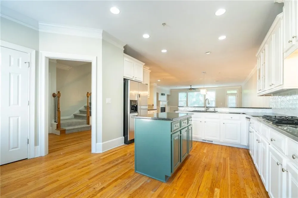 4746 Legacy Cove Lane Atlanta, GA 30126