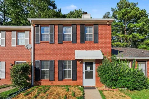 907 Joseph Club Drive SW